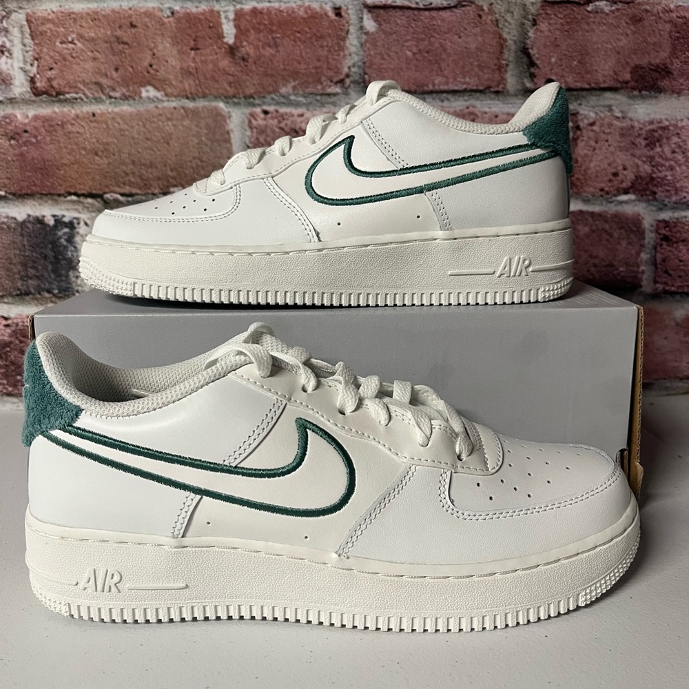 Nike Air Force 1 White and Green